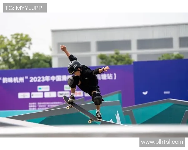 滑板战术解析：杭州滑板队边路渗透体系的创新与实践探讨